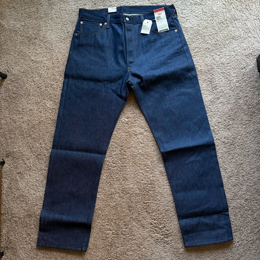 NWT Levi’s 501 Original shrink to fit men’s jeans in rigid dark wash size 36x32